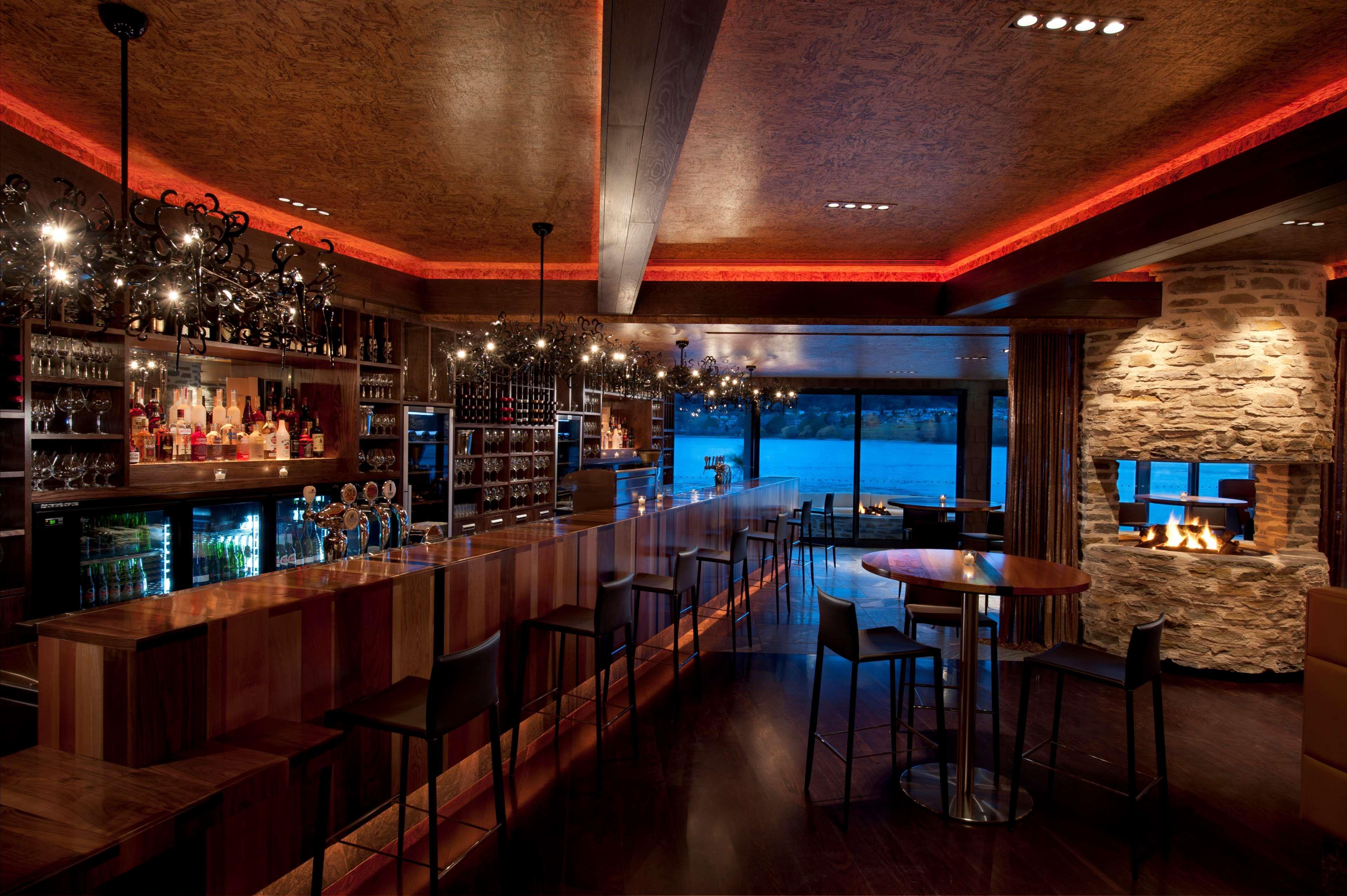 Hilton Queenstown Resort & Spa Εξωτερικό φωτογραφία The bar at the 101 bar