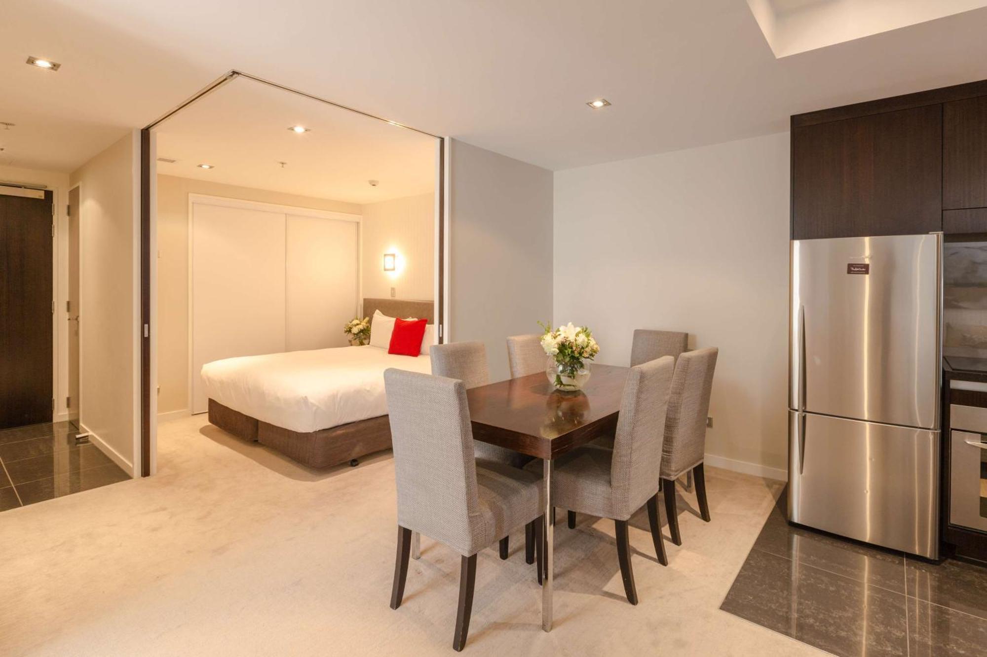 Hilton Queenstown Resort & Spa Εξωτερικό φωτογραφία A typical apartment at the hotel