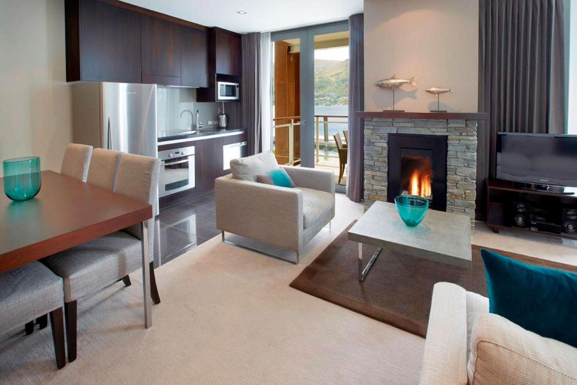 Hilton Queenstown Resort & Spa Εξωτερικό φωτογραφία A typical apartment at The Lodge at Blue Mountain
