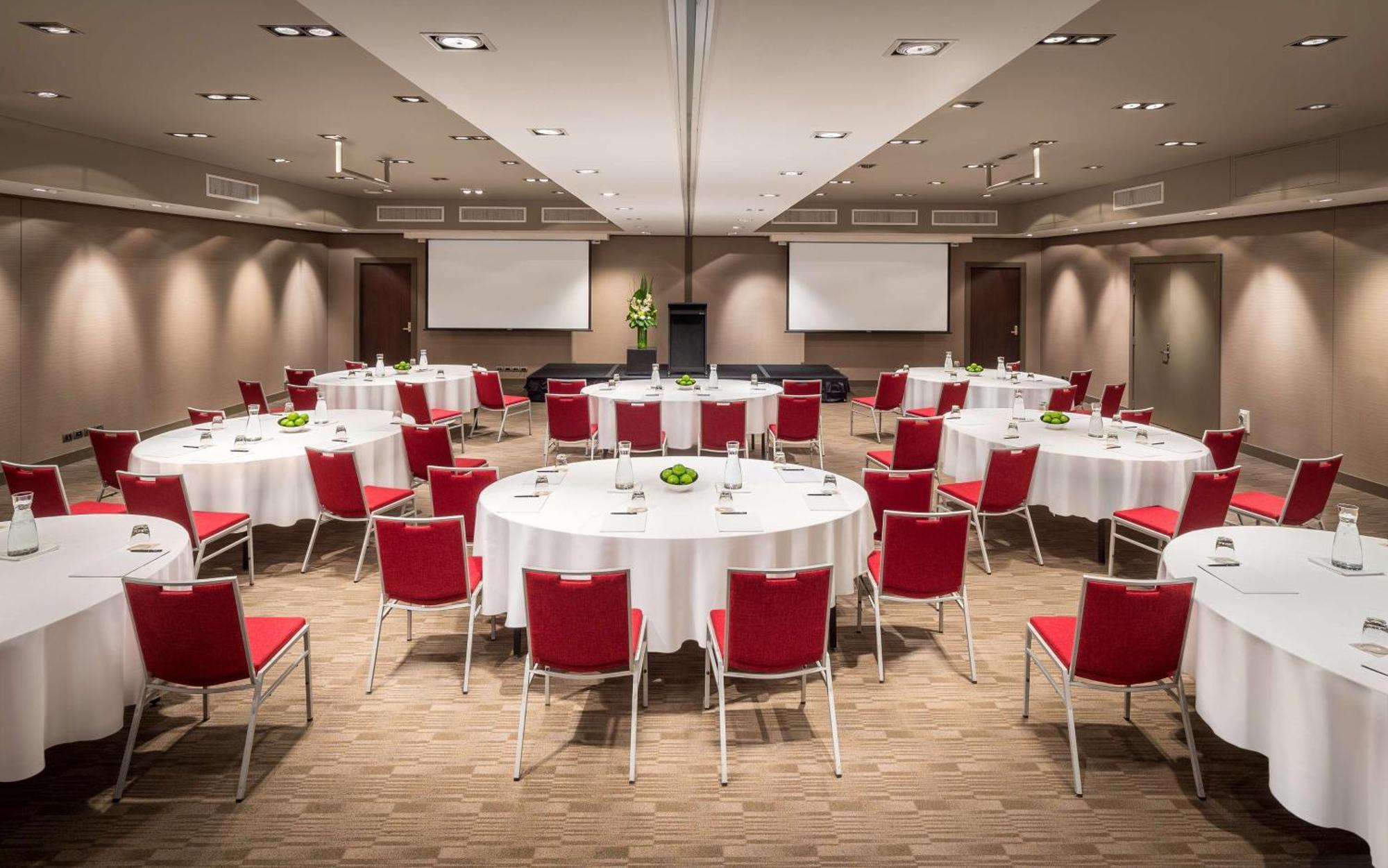 Hilton Queenstown Resort & Spa Εξωτερικό φωτογραφία The ballroom
